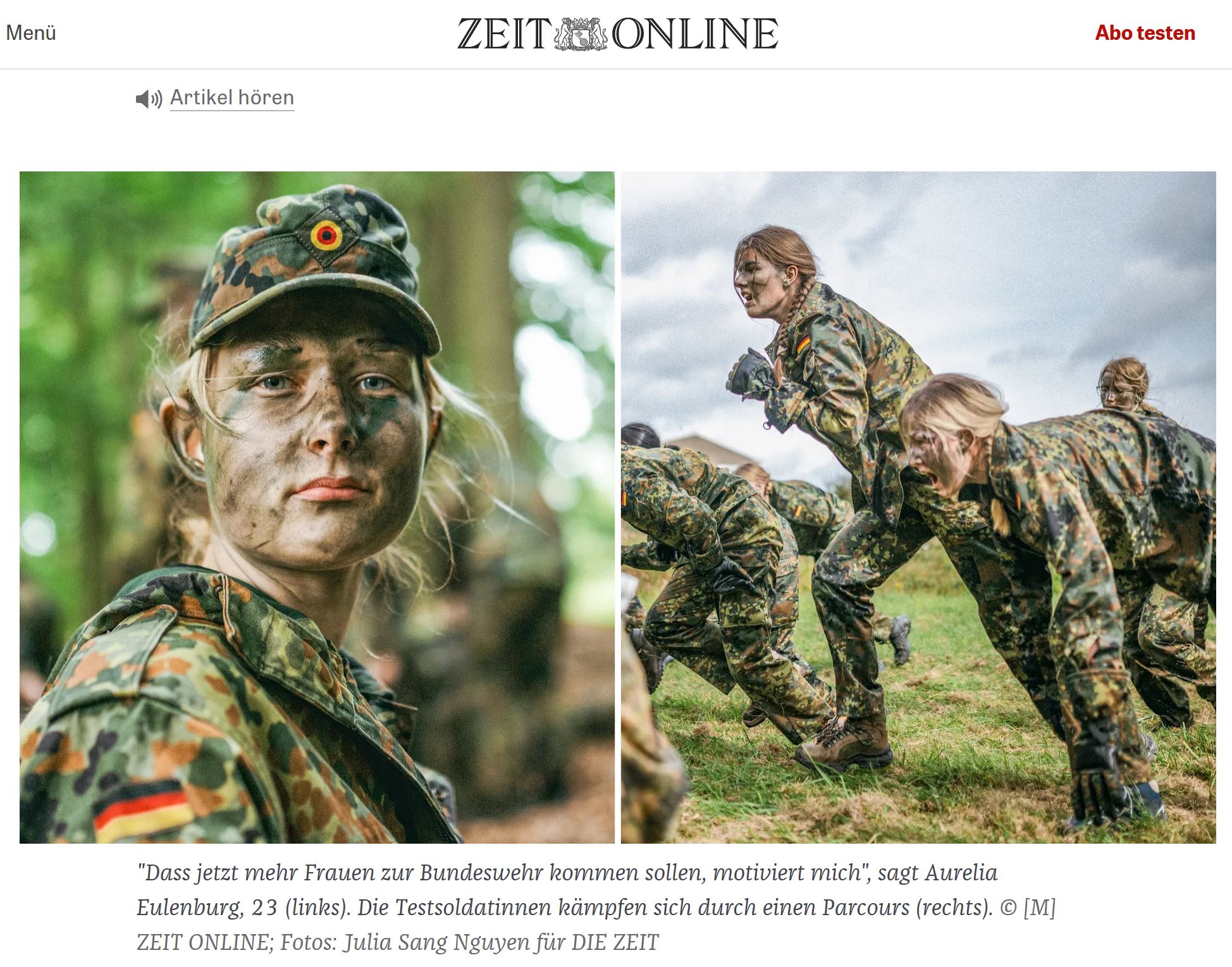 Junge Frauen in Kampfuniformen der Bundeswehr bei sportlicher Übung auf einem Rasenfeld