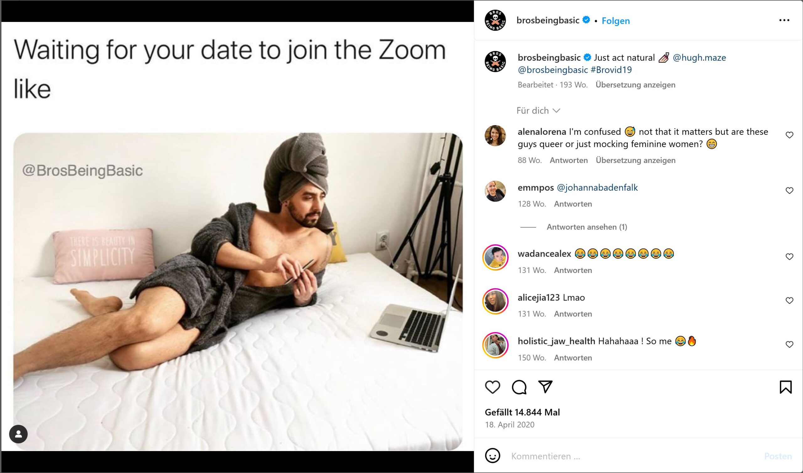Screenshot Instagram: Mann liegt mit auf einem Bett, schaut in einen Laptop und feilt sich die Nägel. Sein grauer Bademantel steht bis zum Bauchnabel offen, um den Kopf hat er turbanartig sein Duschtuch geschlungen.
