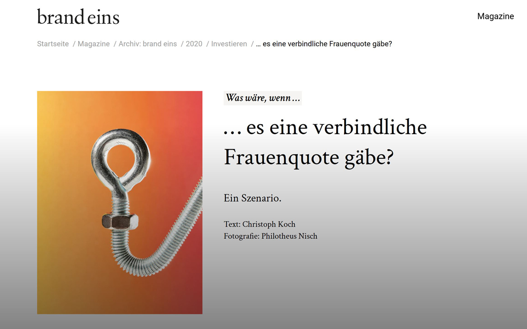 Eine Ringschraube mit Mutter sind zu einem Frauenzeichen verbogen, vor einem orangefarbenen Hintergrund. Daneben der Text: Was wäre, wenn es eine verbindliche Frauenquote gäbe?