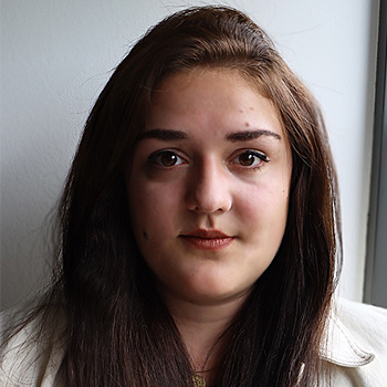 Laura-Binder Portrait Laura Binder